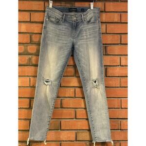 Lucky Brand Skinny Jeans Women’s Size 8 / 29 Light Wash Distressed Raw Hem
